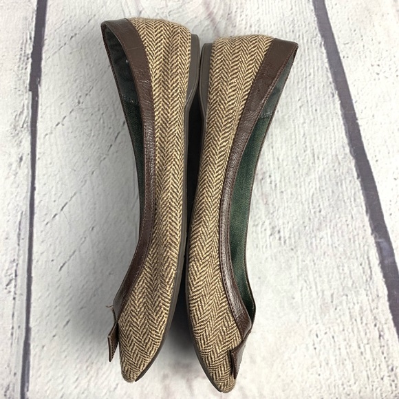 FREE W/$25^ Purchase ♦️AE Pointy Herringbone Flats - Picture 4 of 7